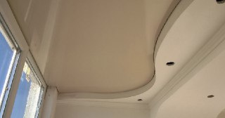 Натяжной потолок на балкон Нижний Тагил, цена 6245 руб.